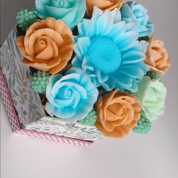 Handmade Soap gift for Her - Picture 3 of 9